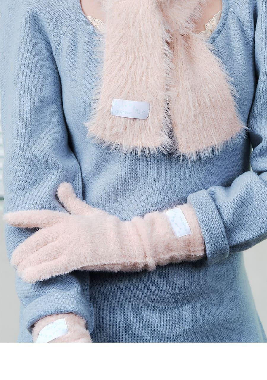OY Gift Anbrox Soft Fuzzy Fingerless Gloves (3-Pack)