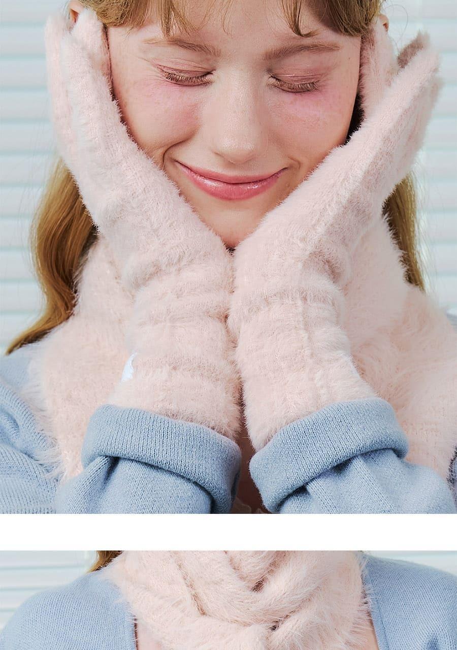 OY Gift Anbrox Soft Fuzzy Fingerless Gloves (3-Pack)
