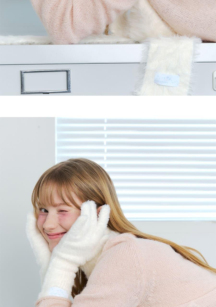OY Gift Anbrox Soft Fuzzy Fingerless Gloves (3-Pack)