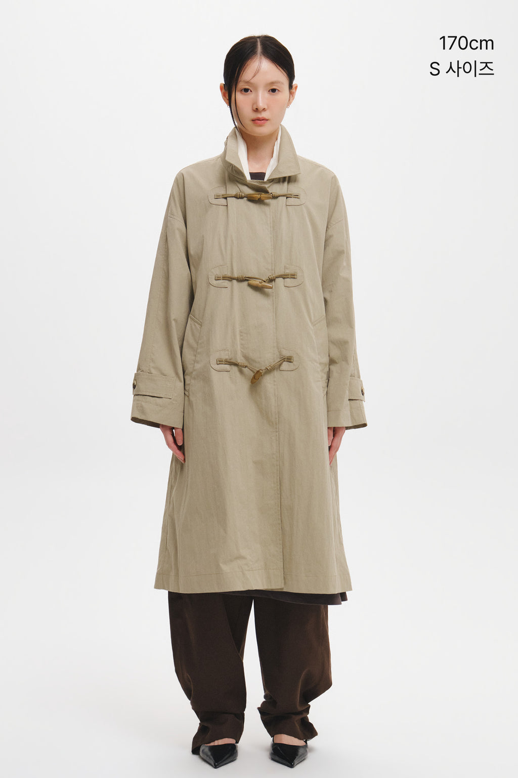 Women's Toggle Button Single Breasted Trench Coat in Beige