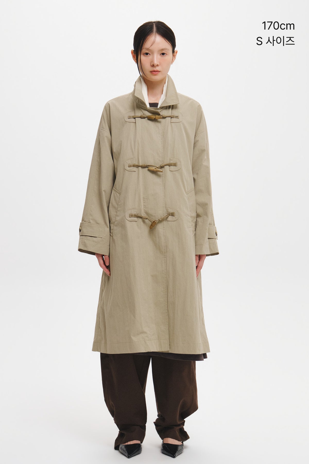 Women's Toggle Button Single Breasted Trench Coat in Beige