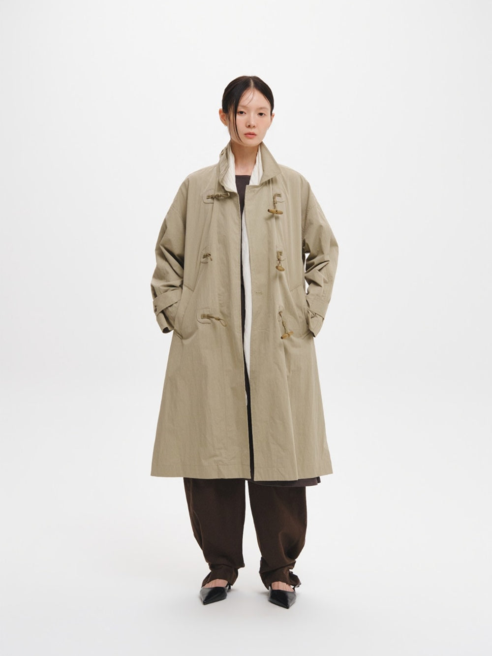 Women's Toggle Button Single Breasted Trench Coat in Beige